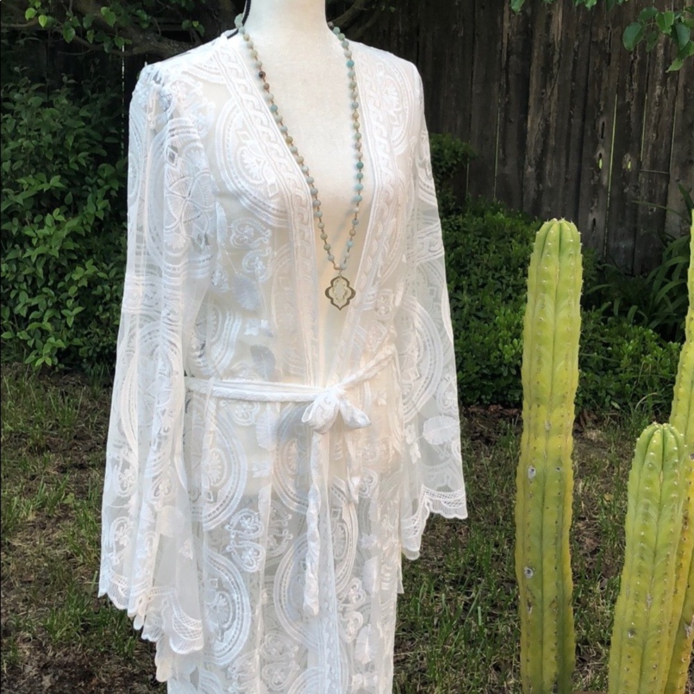 Bohemian Scalloped Lace Duster Kimono - Picture 4 of 8